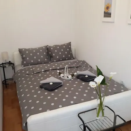 All White Apartment Banja Luka